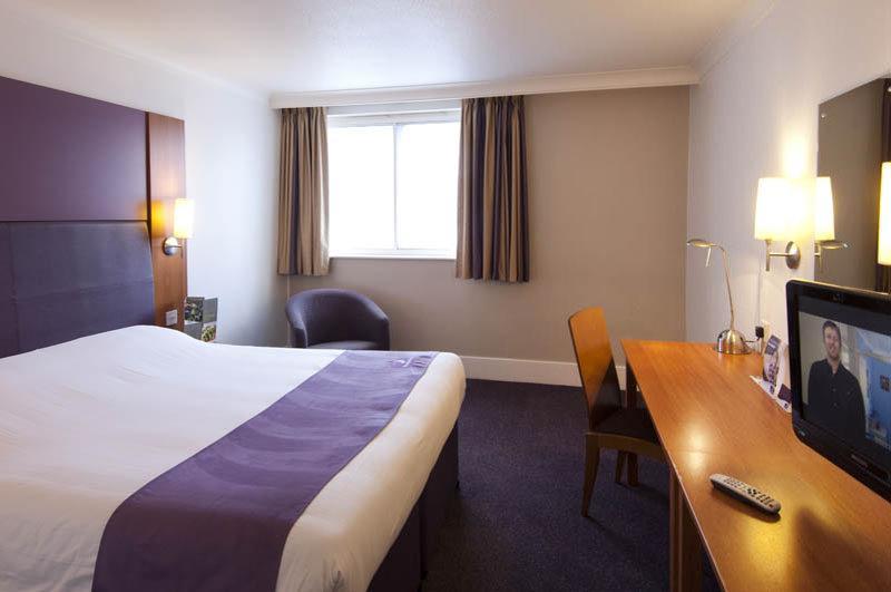 Premier Inn Bristol East Emersons Green Coalpit Heath Kültér fotó