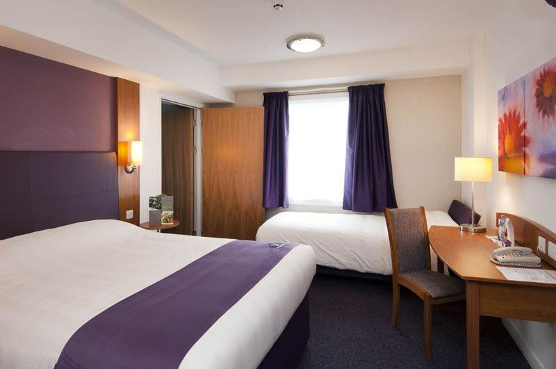 Premier Inn Bristol East Emersons Green Coalpit Heath Kültér fotó